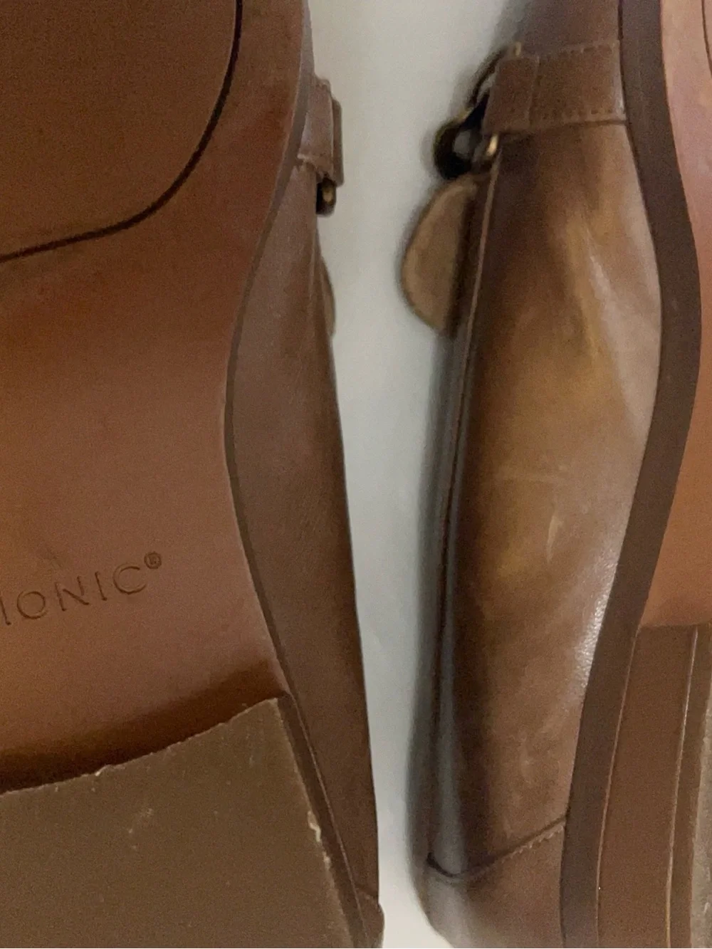 Vionic Brown Leather Chain-Trim Loafers US SIZE 9
